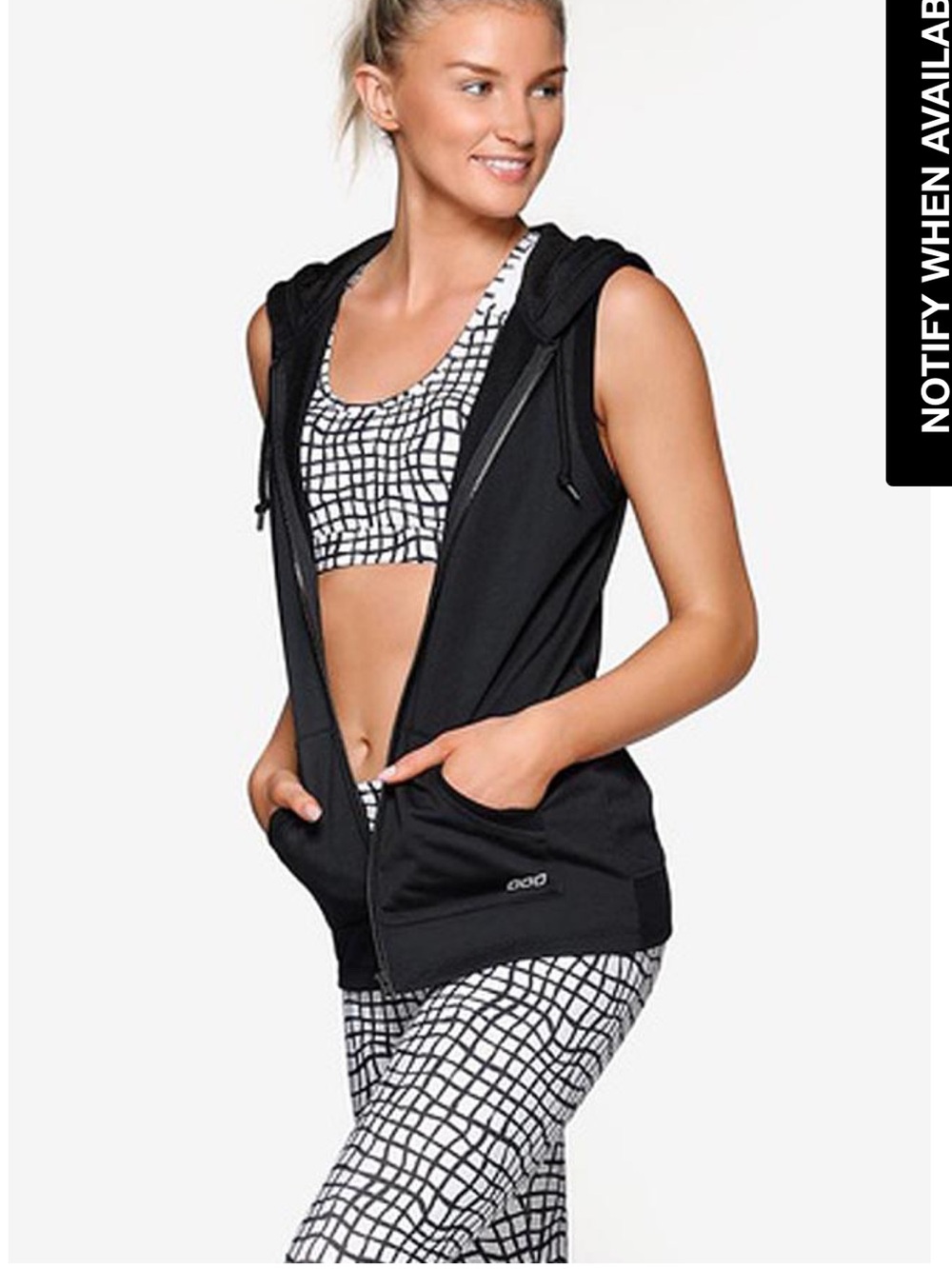 Lorna Jane freedom sleeveless black hoodie vest